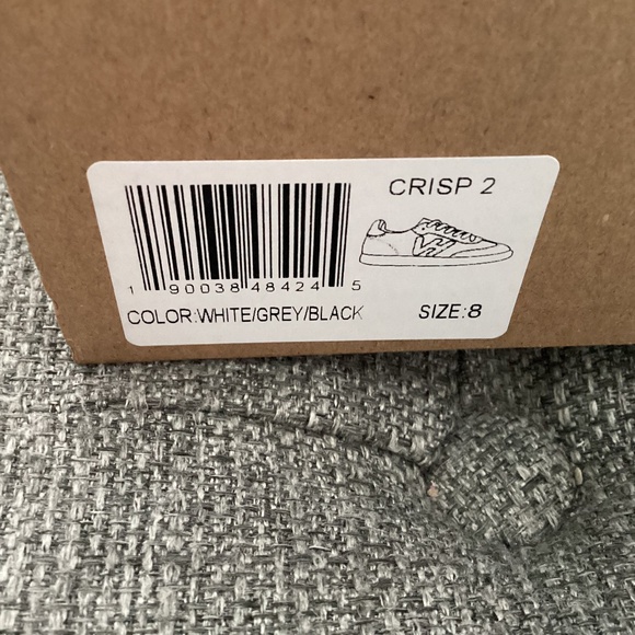 Vintage Havana Crisp Sneaker (Women), size 8 - Picture 2 of 12